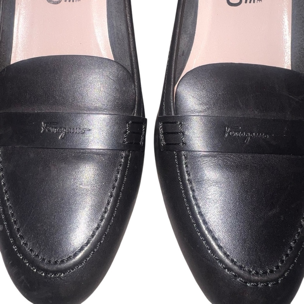 EUC Women's Salvatore Ferragamo Black Leather Loafer Heels 9.5 Classic Neutral - Picture 2 of 9
